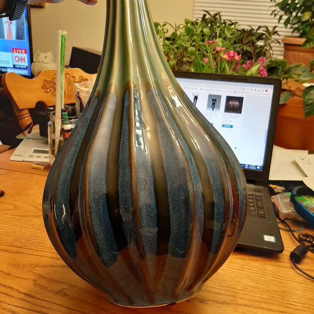 Ceramic Vase (Gift)